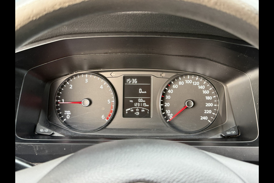 Volkswagen Transporter 2.0 TDI 150 PK 4-MOTION E6 / PICK UP / DUBBELE CABINE / 4x4 / AIRCO / 6-PERS / TREKHAAK