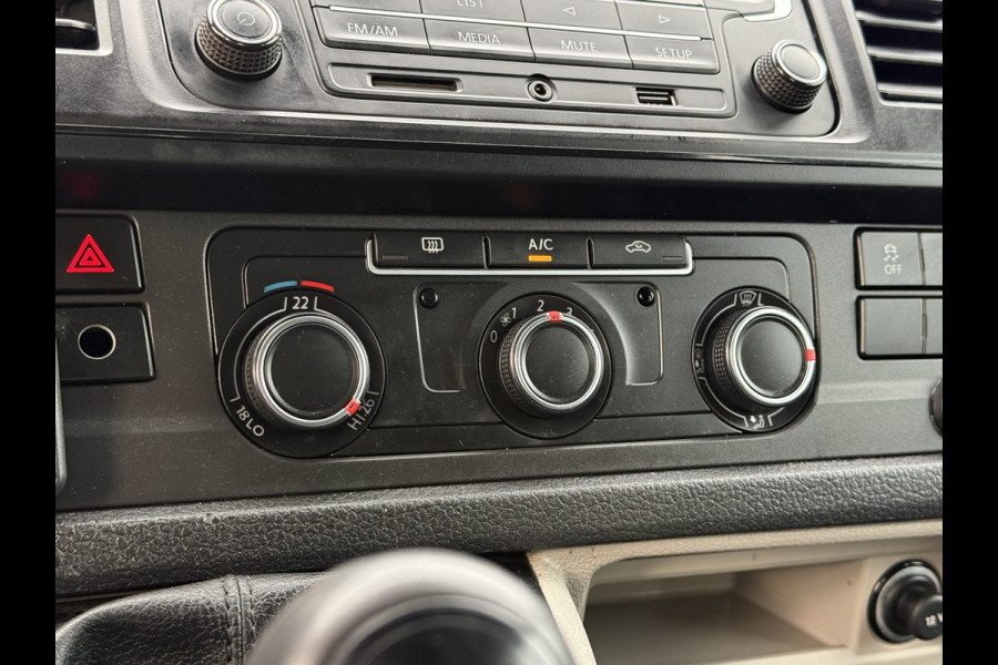 Volkswagen Transporter 2.0 TDI 150 PK 4-MOTION E6 / PICK UP / DUBBELE CABINE / 4x4 / AIRCO / 6-PERS / TREKHAAK