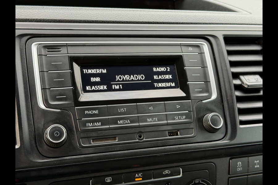 Volkswagen Transporter 2.0 TDI 150 PK 4-MOTION E6 / PICK UP / DUBBELE CABINE / 4x4 / AIRCO / 6-PERS / TREKHAAK