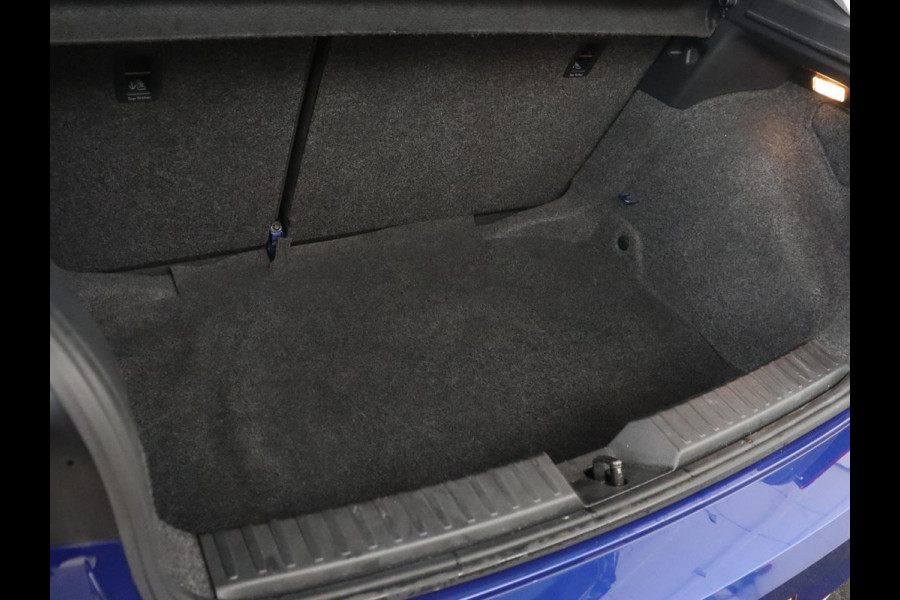 Seat Ibiza 1.0 TSI FR | Stoelverwarming | Adaptive cruise | Carplay | Full LED | Keyless | Parkeerhulp | Climate control | Cruise control | Navigatie | Sportstoelen