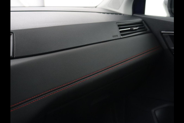 Seat Ibiza 1.0 TSI FR | Stoelverwarming | Adaptive cruise | Carplay | Full LED | Keyless | Parkeerhulp | Climate control | Cruise control | Navigatie | Sportstoelen