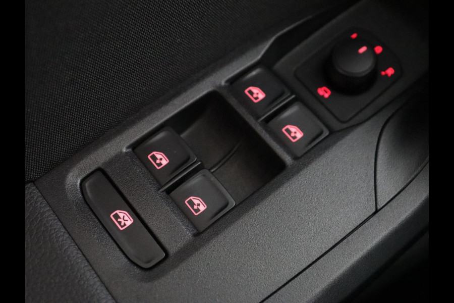 Seat Ibiza 1.0 TSI FR | Stoelverwarming | Adaptive cruise | Carplay | Full LED | Keyless | Parkeerhulp | Climate control | Cruise control | Navigatie | Sportstoelen