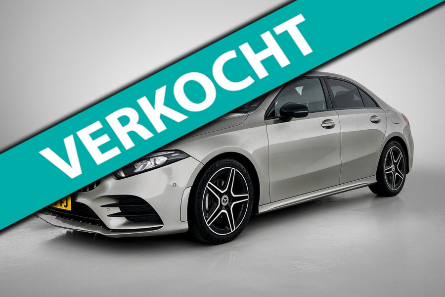 Mercedes-Benz A-Klasse 200 Business Solution AMG(NL-auto, Dealer onderhoud, Trekhaak, Navi, Camera, StoelV, Etc)