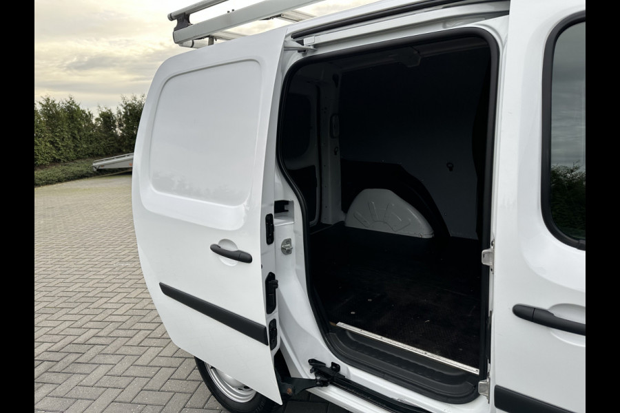 Renault Kangoo 1.5 Blue dCi E6 / 6 BAK / 1e EIG. / IMPERIAAL / TREKHAAK / NAVI / AIRCO / CRUISE