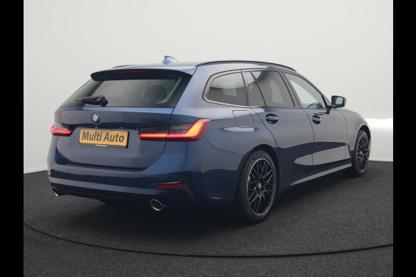 BMW 3 Serie Touring 330e Sportline Plug In Hybrid 293pk Dealer O.H. PHEV | Adaptive Cruise | Sfeerverlichting | Apple Carplay | Black Optic | Sportstoelen Verwarmd | Navigatie | Blis | Virtual | DAB |