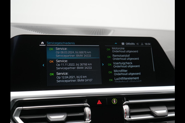 BMW 3 Serie Touring 330e Sportline Plug In Hybrid 293pk Dealer O.H. PHEV | Adaptive Cruise | Sfeerverlichting | Apple Carplay | Black Optic | Sportstoelen Verwarmd | Navigatie | Blis | Virtual | DAB |