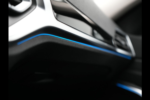 BMW 3 Serie Touring 330e Sportline Plug In Hybrid 293pk Dealer O.H. PHEV | Adaptive Cruise | Sfeerverlichting | Apple Carplay | Black Optic | Sportstoelen Verwarmd | Navigatie | Blis | Virtual | DAB |