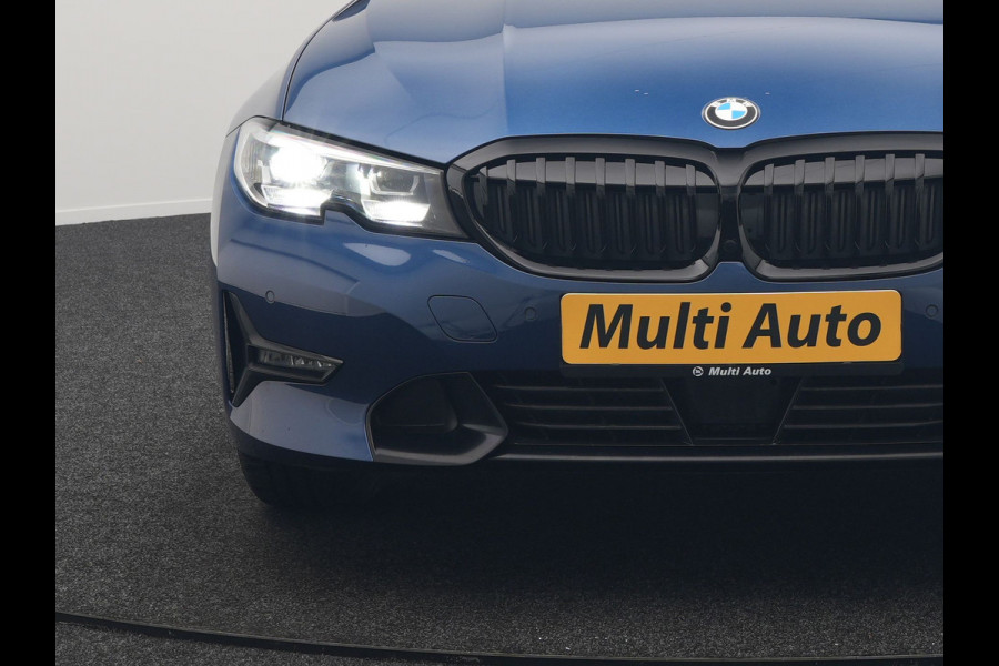 BMW 3 Serie Touring 330e Sportline Plug In Hybrid 293pk Dealer O.H. PHEV | Adaptive Cruise | Sfeerverlichting | Apple Carplay | Black Optic | Sportstoelen Verwarmd | Navigatie | Blis | Virtual | DAB |