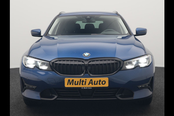 BMW 3 Serie Touring 330e Sportline Plug In Hybrid 293pk Dealer O.H. PHEV | Adaptive Cruise | Sfeerverlichting | Apple Carplay | Black Optic | Sportstoelen Verwarmd | Navigatie | Blis | Virtual | DAB |