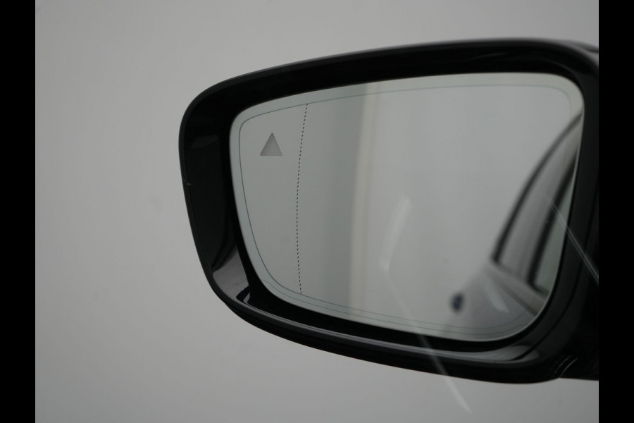 BMW 3 Serie Touring 330e Sportline Plug In Hybrid 293pk Dealer O.H. PHEV | Adaptive Cruise | Sfeerverlichting | Apple Carplay | Black Optic | Sportstoelen Verwarmd | Navigatie | Blis | Virtual | DAB |