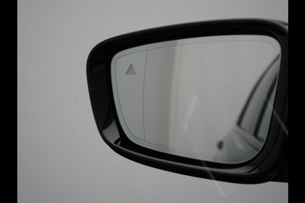 BMW 3 Serie Touring 330e Sportline Plug In Hybrid 293pk Dealer O.H. PHEV | Adaptive Cruise | Sfeerverlichting | Apple Carplay | Black Optic | Sportstoelen Verwarmd | Navigatie | Blis | Virtual | DAB |