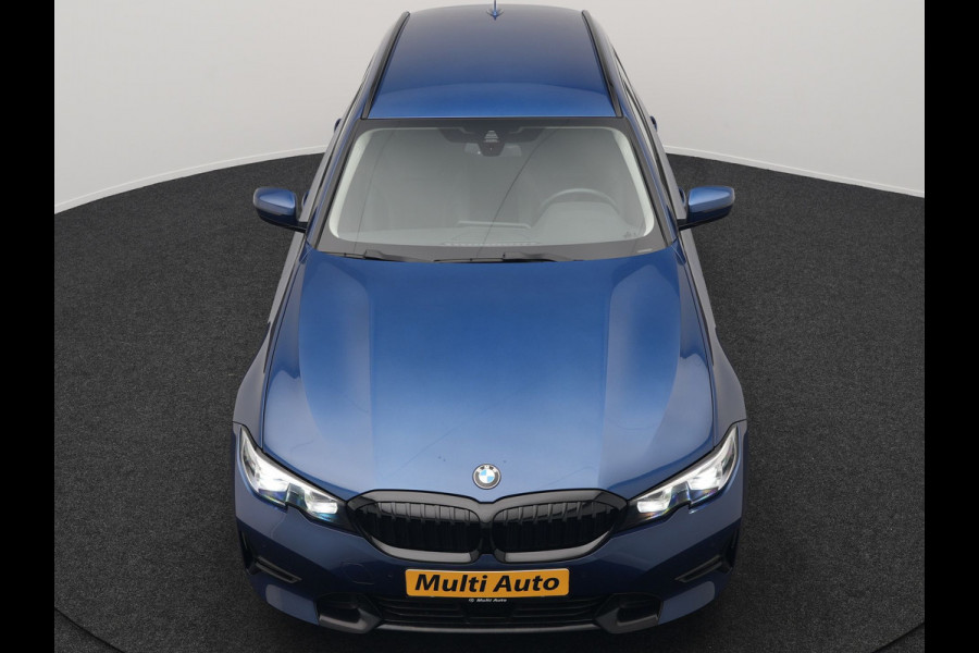 BMW 3 Serie Touring 330e Sportline Plug In Hybrid 293pk Dealer O.H. PHEV | Adaptive Cruise | Sfeerverlichting | Apple Carplay | Black Optic | Sportstoelen Verwarmd | Navigatie | Blis | Virtual | DAB |