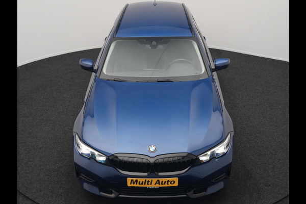 BMW 3 Serie Touring 330e Sportline Plug In Hybrid 293pk Dealer O.H. PHEV | Adaptive Cruise | Sfeerverlichting | Apple Carplay | Black Optic | Sportstoelen Verwarmd | Navigatie | Blis | Virtual | DAB |