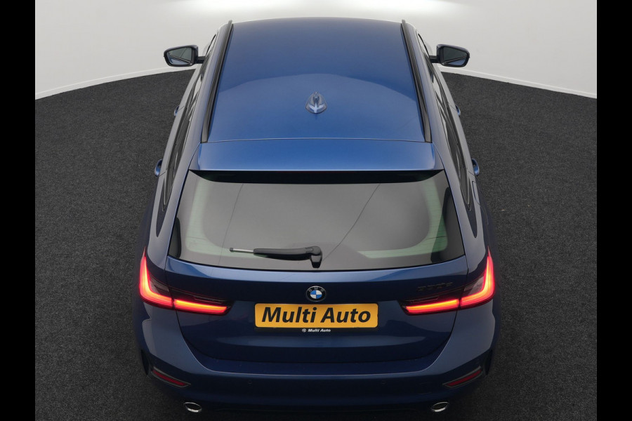 BMW 3 Serie Touring 330e Sportline Plug In Hybrid 293pk Dealer O.H. PHEV | Adaptive Cruise | Sfeerverlichting | Apple Carplay | Black Optic | Sportstoelen Verwarmd | Navigatie | Blis | Virtual | DAB |