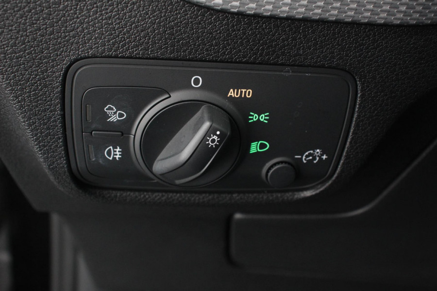 Audi Q2 35 TFSI 150pk S-tronic Prestige | Navigatie | Apple Carplay/Android Auto | Camera | Parkeersensoren | Adaptive Cruise Control | Stoelverwarming | Climatronic