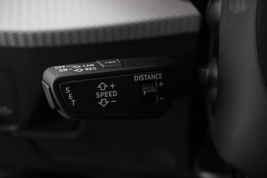 Audi Q2 35 TFSI 150pk S-tronic Prestige | Navigatie | Apple Carplay/Android Auto | Camera | Parkeersensoren | Adaptive Cruise Control | Stoelverwarming | Climatronic