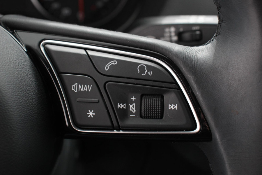 Audi Q2 35 TFSI 150pk S-tronic Prestige | Navigatie | Apple Carplay/Android Auto | Camera | Parkeersensoren | Adaptive Cruise Control | Stoelverwarming | Climatronic