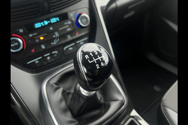 Ford Kuga 1.5 EcoB. Titanium TREKHAAK! X-PACK!