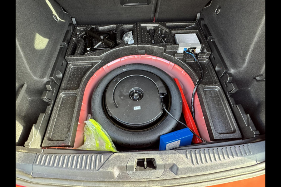 Ford FOCUS Wagon 1.0 EcoBoost Automaat Titanium Business Active Adaptive cruise Climate control Winterpack Pano B&O Apple/ Android