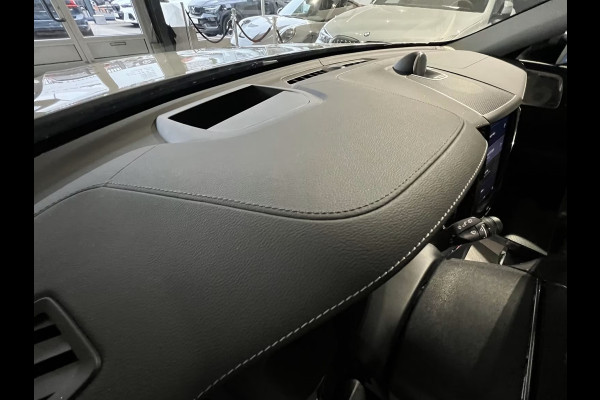 Volvo XC60 2.0 T8 Plug-in hybrid AWD Plus Dark (335kW/455PK) FULL OPTION ** 1e EIG - Ex VOLVO - € 26.000,= onder NP ** ** INFORMEER OOK NAAR ONZE AANTREKKELIJKE FINANCIAL-LEASE TARIEVEN **