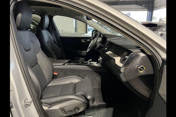 Volvo XC60 2.0 T8 Plug-in hybrid AWD Plus Dark (335kW/455PK) FULL OPTION ** 1e EIG - Ex VOLVO - € 26.000,= onder NP ** ** INFORMEER OOK NAAR ONZE AANTREKKELIJKE FINANCIAL-LEASE TARIEVEN **