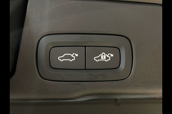 Volvo XC60 2.0 T8 Plug-in hybrid AWD Plus Dark (335kW/455PK) FULL OPTION ** 1e EIG - Ex VOLVO - € 26.000,= onder NP ** ** INFORMEER OOK NAAR ONZE AANTREKKELIJKE FINANCIAL-LEASE TARIEVEN **