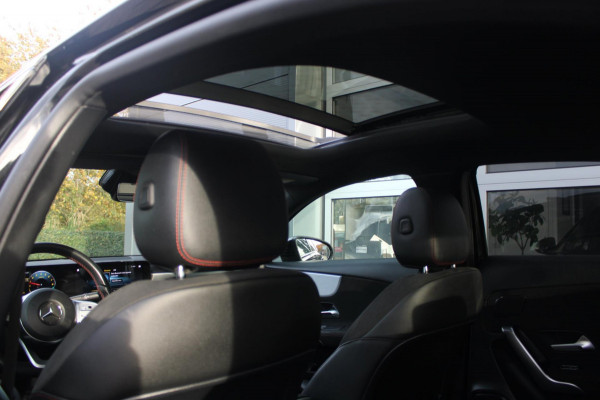 Mercedes-Benz A-Klasse 250 e Limousine AMG Night | Pano | Sfeer | Memory | Camera