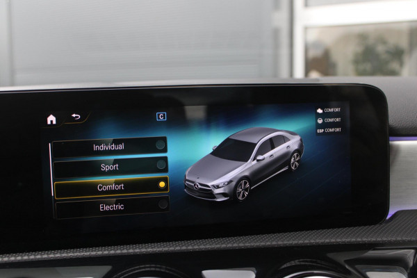 Mercedes-Benz A-Klasse 250 e Limousine AMG Night | Pano | Sfeer | Memory | Camera