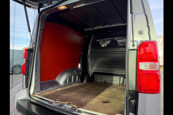 Toyota ProAce Worker 2.0 D-4D automaat Black Line DC Dubbele Cabine, NAP, CarPlay