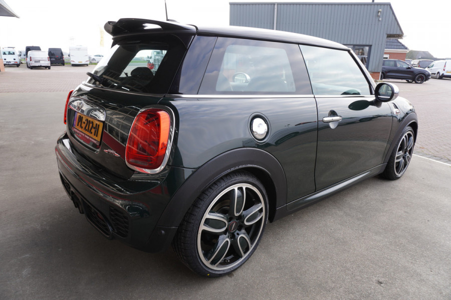 MINI Mini 2.0 232PK John Cooper Works Chili Automaat Nr. V248 |  Airco | Adaptive Cruise | Navi | Panorama dak