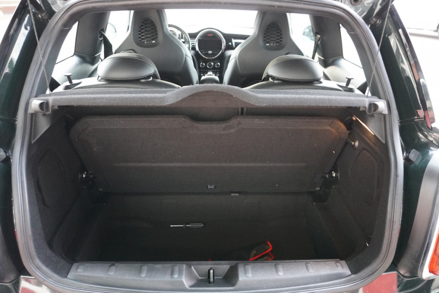 MINI Mini 2.0 232PK John Cooper Works Chili Automaat Nr. V248 |  Airco | Adaptive Cruise | Navi | Panorama dak