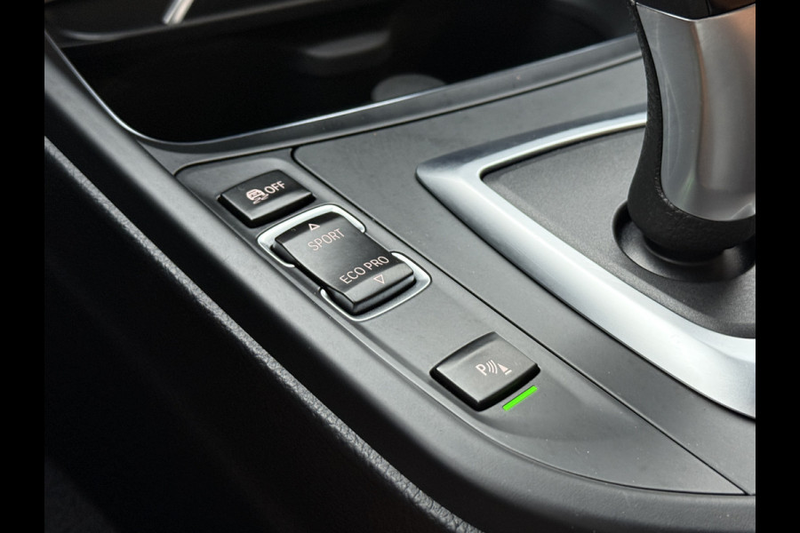 BMW 3-serie 320i M Sport Edition 184PK Automaat | Lederen sportstoelen | Head-up | Camera | Full LED