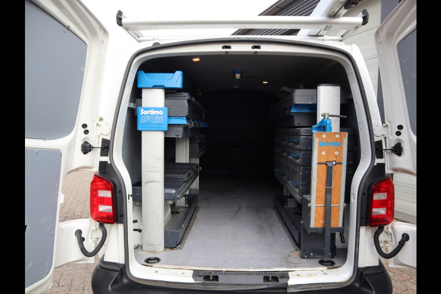 Volkswagen Transporter 2.0 TDI 150pk Euro 6 Automaat L2 Lang - Bw Inrichting - Trekhaak - Camera - Cruise