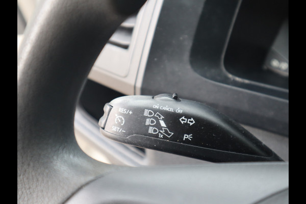 Volkswagen Transporter 2.0 TDI 150pk Euro 6 Automaat L2 Lang - Bw Inrichting - Trekhaak - Camera - Cruise