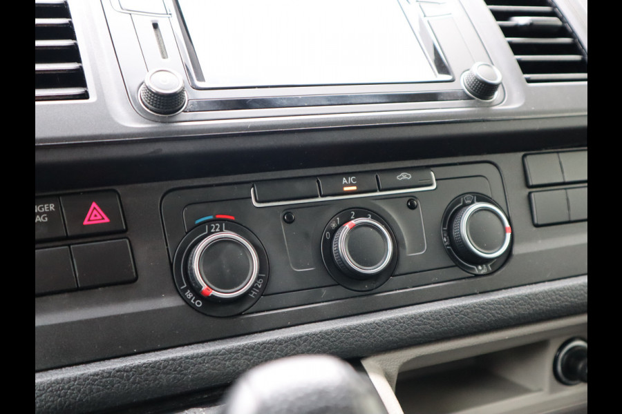 Volkswagen Transporter 2.0 TDI 150pk Euro 6 Automaat L2 Lang - Bw Inrichting - Trekhaak - Camera - Cruise