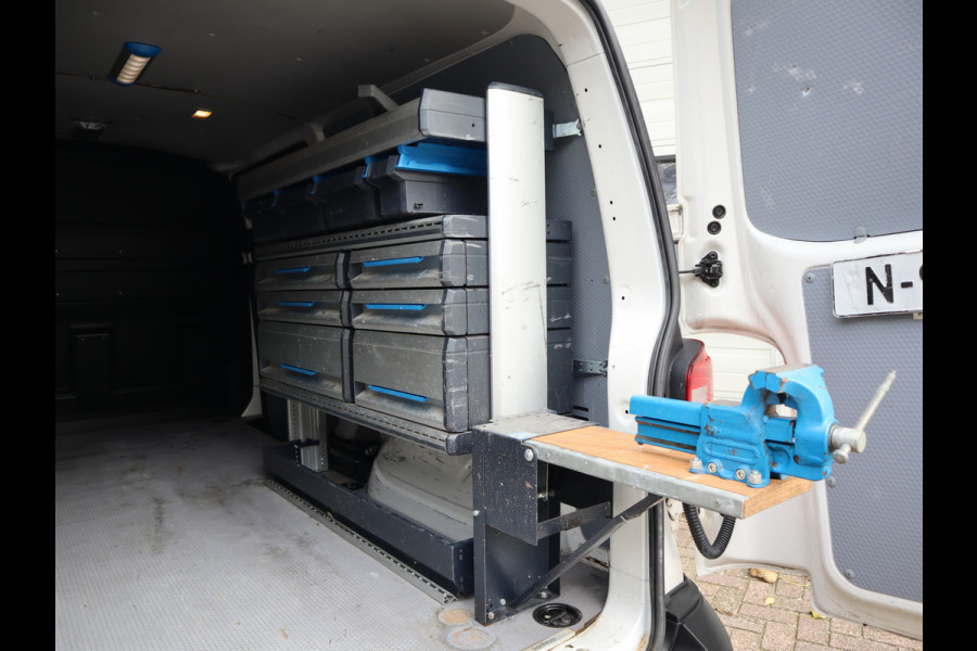 Volkswagen Transporter 2.0 TDI 150pk Euro 6 Automaat L2 Lang - Bw Inrichting - Trekhaak - Camera - Cruise