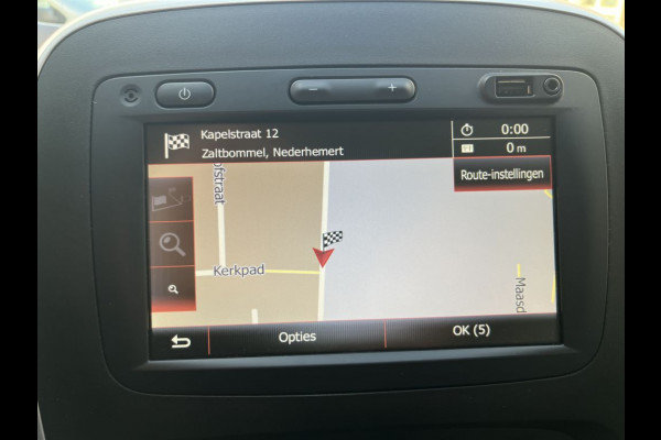 Renault Trafic 2.0 dCi 120pk E6 R-link Lease €238 p/m Airco, Navi, PDC, Trekhaak, Cruise controle, onderhoudshistorie aanwezig