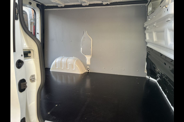 Renault Trafic 2.0 dCi 120pk E6 R-link Lease €238 p/m Airco, Navi, PDC, Trekhaak, Cruise controle, onderhoudshistorie aanwezig