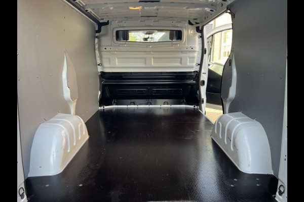 Renault Trafic 2.0 dCi 120pk E6 R-link Lease €238 p/m Airco, Navi, PDC, Trekhaak, Cruise controle, onderhoudshistorie aanwezig