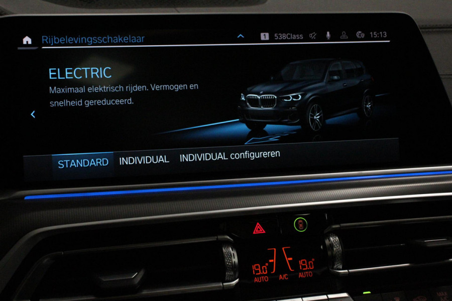 BMW X5 xDrive45e High Executive M-Sport Panorama Dak Head-Up Display Harmon Kardon 21 Inch Lichtmetalen Velgen 360* Camera