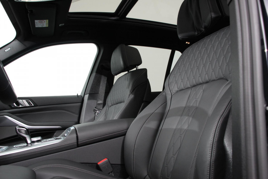 BMW X5 xDrive45e High Executive M-Sport Panorama Dak Head-Up Display Harmon Kardon 21 Inch Lichtmetalen Velgen 360* Camera