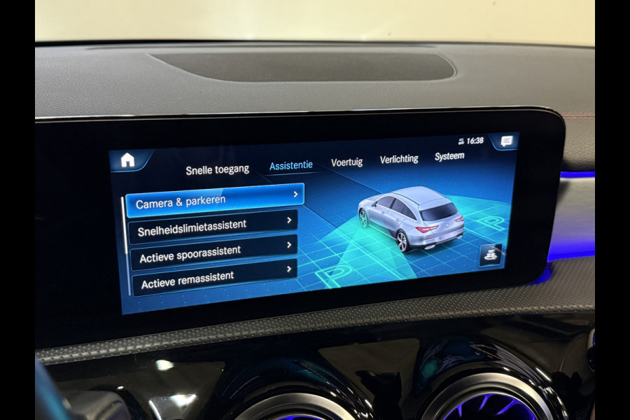 Mercedes-Benz CLA-Klasse Shooting Brake 180 Business Solution AMG Automaat | Sfeerverlichting | Camera | Trekhaak | Full LED | Stoelverwarming | Navi