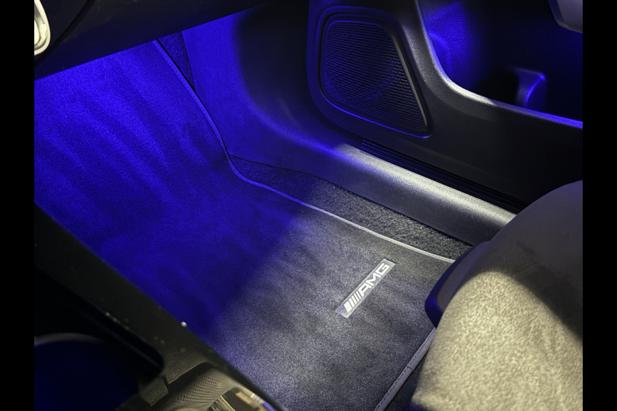 Mercedes-Benz CLA-Klasse Shooting Brake 180 Business Solution AMG Automaat | Sfeerverlichting | Camera | Trekhaak | Full LED | Stoelverwarming | Navi
