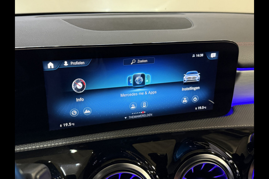 Mercedes-Benz CLA-Klasse Shooting Brake 180 Business Solution AMG Automaat | Sfeerverlichting | Camera | Trekhaak | Full LED | Stoelverwarming | Navi