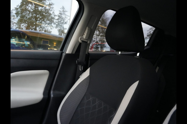 Nissan Micra 1.0 IG-T Automaat N-Connecta | Navigatie | DAB | Climate Control | Stoelverwarming