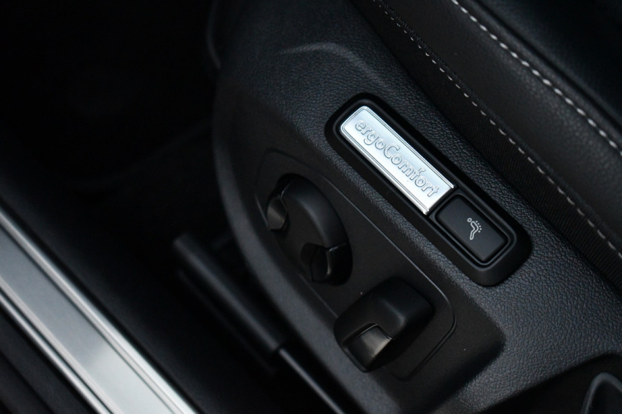 Volkswagen Arteon Shooting Brake 1.4 TSI eHybrid R-Line Pano Trekh ACC Massage DDC Standk 19inch