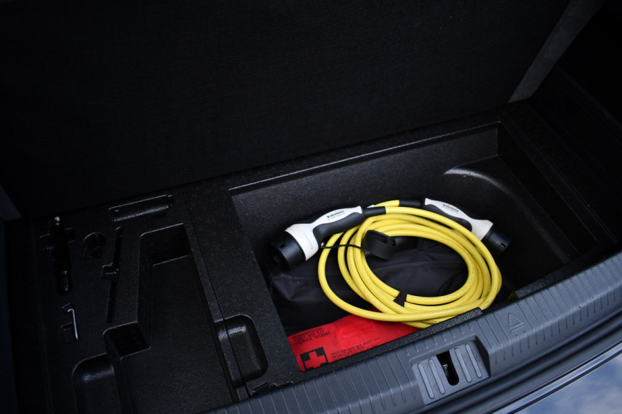 Volkswagen Arteon Shooting Brake 1.4 TSI eHybrid R-Line Pano Trekh ACC Massage DDC Standk 19inch