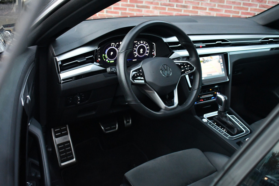 Volkswagen Arteon Shooting Brake 1.4 TSI eHybrid R-Line Pano Trekh ACC Massage DDC Standk 19inch