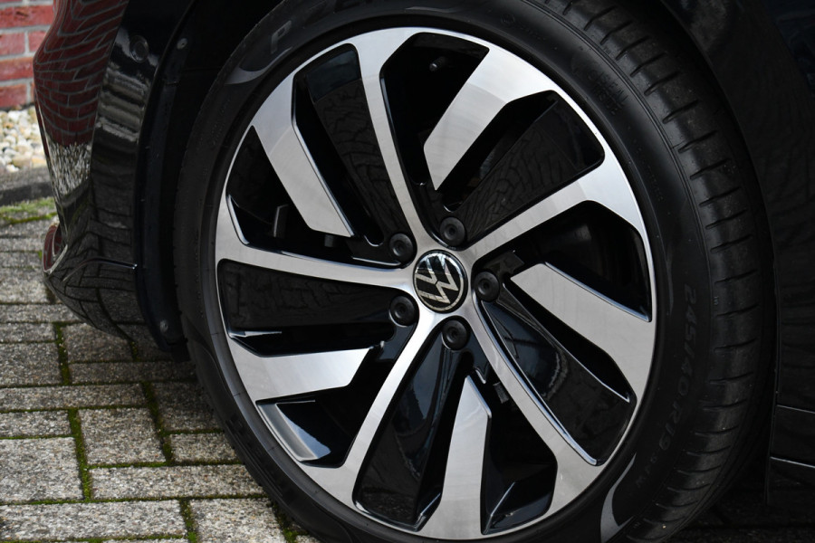 Volkswagen Arteon Shooting Brake 1.4 TSI eHybrid R-Line Pano Trekh ACC Massage DDC Standk 19inch