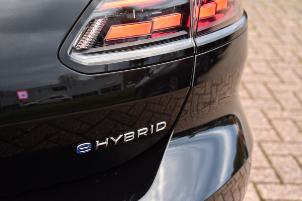 Volkswagen Arteon Shooting Brake 1.4 TSI eHybrid R-Line Pano Trekh ACC Massage DDC Standk 19inch